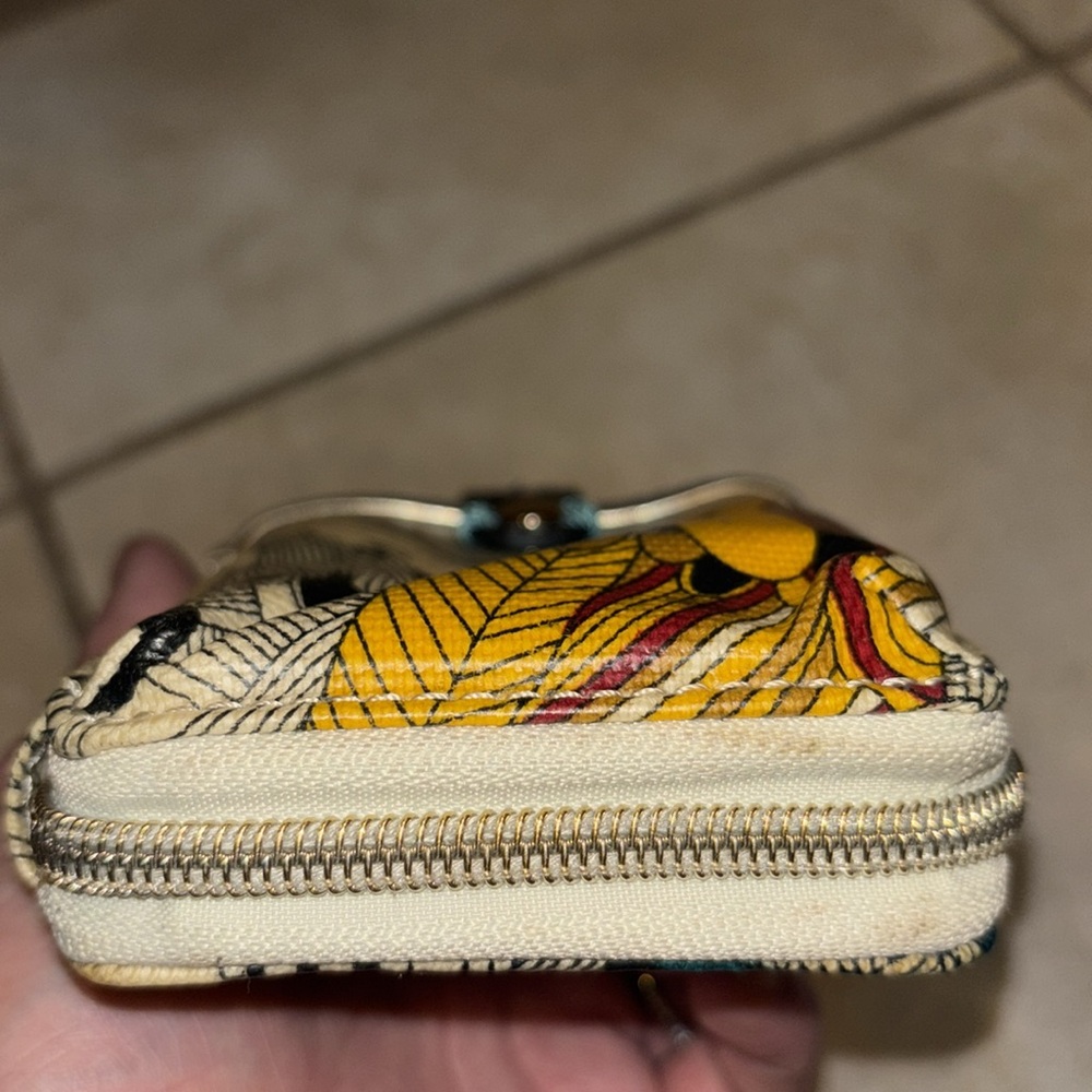 SAKROOTS SENDGEFN BUNDLE,, LOST wander WRISTLET CARD HOLDER PASSPORT HOLDER NWT - Picture 14 of 16